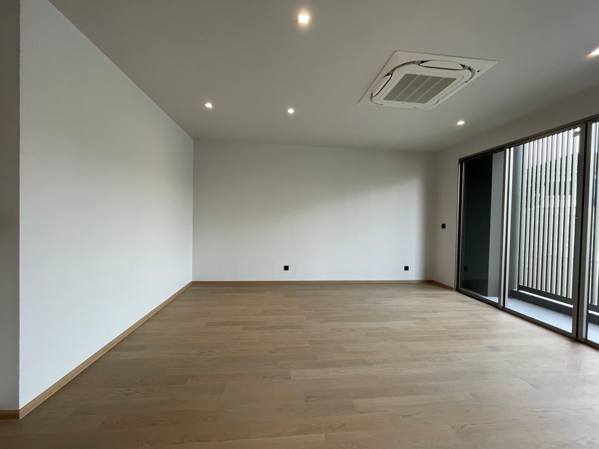 ขายบ้านเกษตร นวมินทร์ ลาดปลาเค้า : ขายบ้านหรู Providence Lane Kaset–Nawamin (โพรวิเดนซ์ เลน เกษตร–นวมินทร์)  บ้านเดี่ยว 3 ชั้น พร้อมลิฟต์และสระว่ายน้ำส่วนตัว บนทำเลศักยภาพใจกลางเกษตร–นวมินทร์ เดินทางสะดวก ใกล้ทางด่วนและรถไฟฟ้าถึง 2 สาย