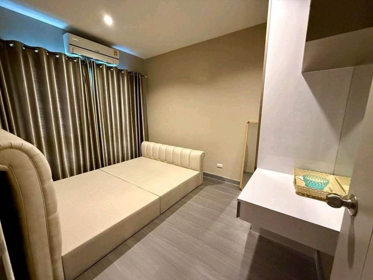 For RentTownhomeLadkrabang, Suwannaphum Airport : Townhome for rent, townhome, Sammakorn Avenue Suvarnabhumi Village, near Robinson Lat Krabang, only 8 minutes.