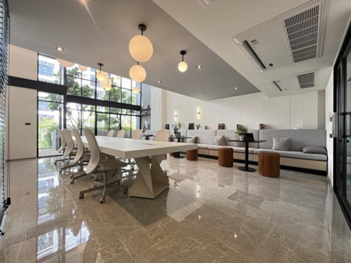 For SaleHome OfficeSamut Prakan,Samrong : Office for sale, home office, 4.5 floors, corner building, The Mixx, Phraeksa, near BTS Phraeksa, only 850 m. CX-136673