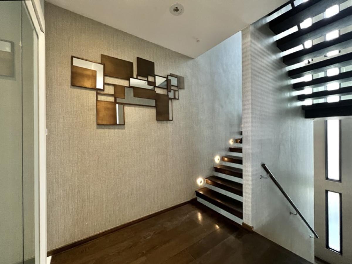 ขายบ้านลาดกระบัง สุวรรณภูมิ : ขายบ้านเดี่ยว Bibury Village ศรีนครินทร์ 64.8 ตร.ว. 5 นอน 7 น้ำ มีลิฟต์ส่วนตัว สระว่ายน้ำระบบเกลือ Smart Home ใกล้สวนหลวง ร.9 เพียง 500 ม. หนองบอน เขต ประเวศ กรุงเทพ CX-136677