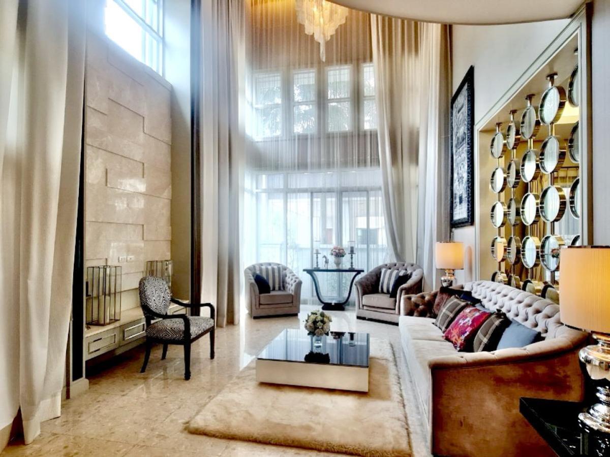 ขายบ้านนวมินทร์ รามอินทรา : ขายบ้าน  แกรนด์ บางกอก บูเลอวาร์ด รัชดา-รามอินทรา 2 ชั้นสูง หน้ากว้าง รามอินทรา เขต คันนายาว กรุงเทพ CX-136267