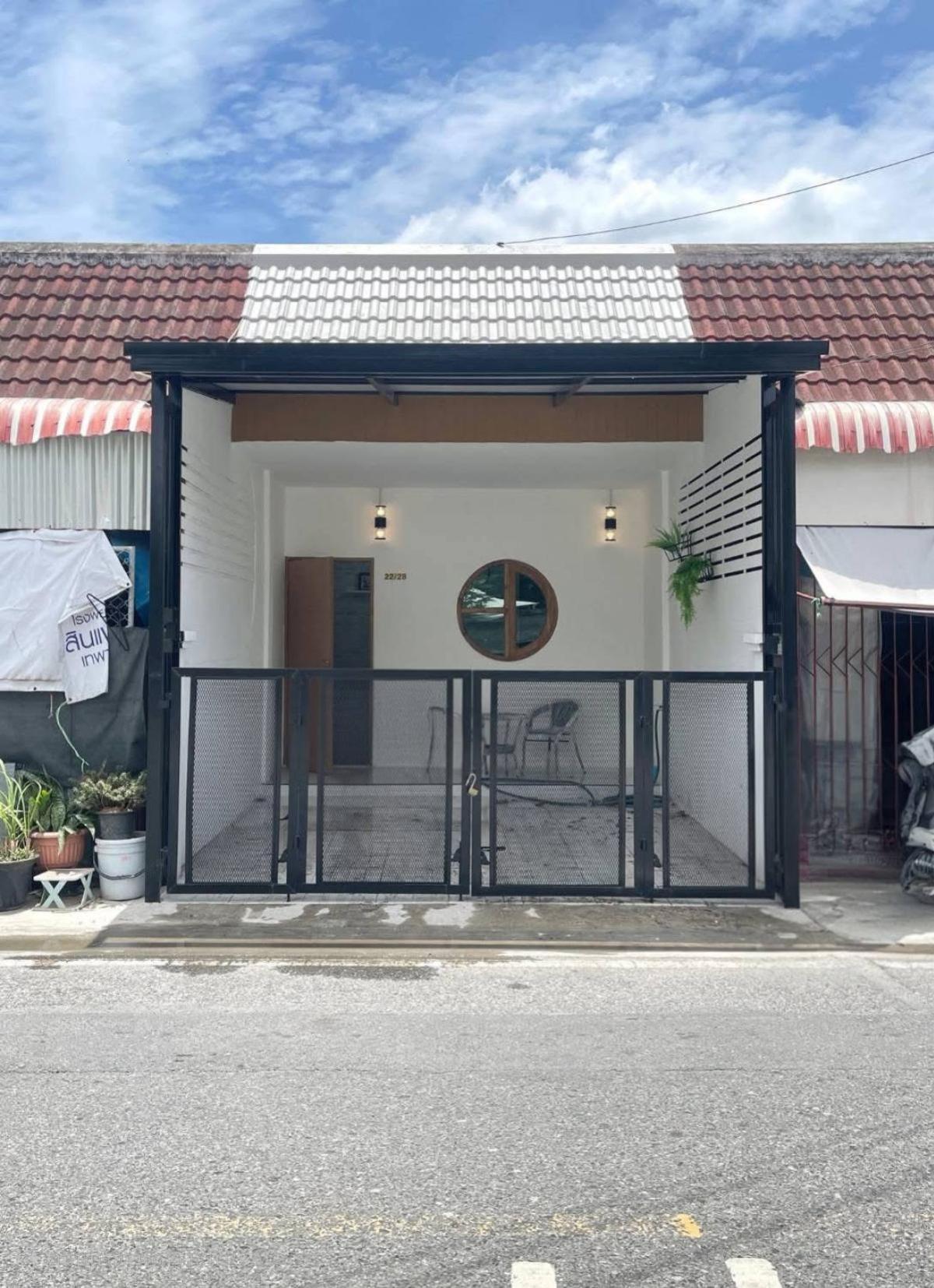 ขายทาวน์โฮมสมุทรปราการ สำโรง : ขายทาวน์เฮ้าส์/ทาวน์โฮม  พัฒนาสุข 2 รีโนเวทใหม่ เทพารักษ์ เมืองสมุทรปราการ สมุทรปราการ CX-136496