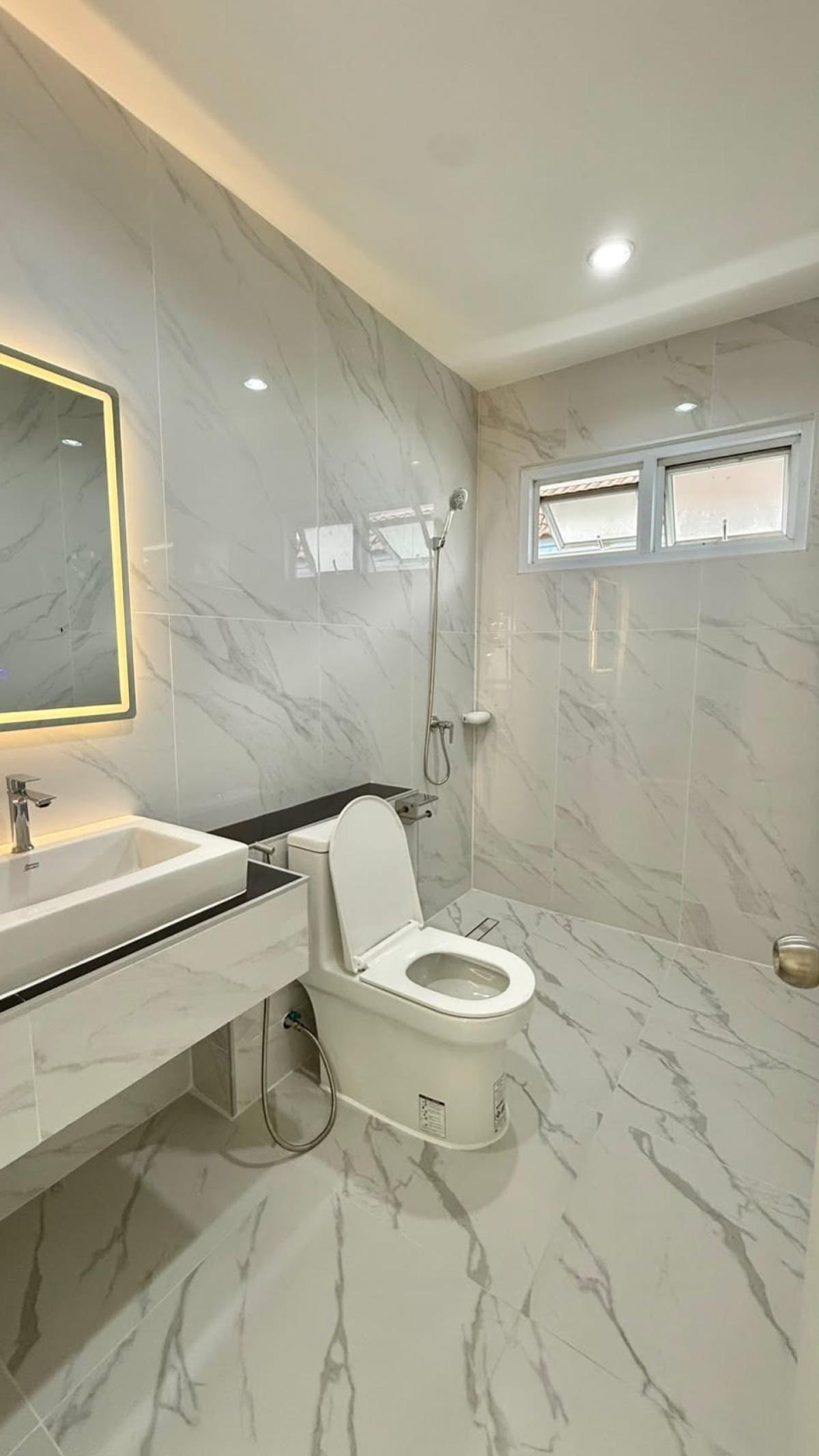 ขายบ้านลาดพร้าว101 แฮปปี้แลนด์ : ขายบ้าน  วาสินีแกรนด์โฮม ลาดพร้าว​ 101 รีโนเวทใหม่ คลองจั่น เขต บางกะปิ กรุงเทพ CX-136429