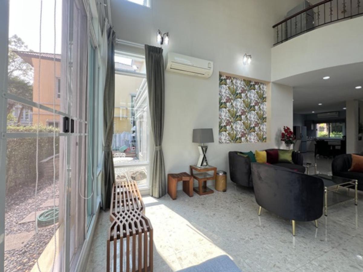 ขายบ้านนวมินทร์ รามอินทรา : ขายบ้านเดี่ยวหรู 3 ชั้น แกรนด์ บางกอก บูเลอวาร์ด รัชดา-รามอินทรา 2 เนื้อที่ 95 ตร.ว. 5 ห้องนอน สภาพดี ตกแต่งสวย พร้อมอยู่ ใกล้รถไฟฟ้าสีชมพู–ทางด่วน CX-136228