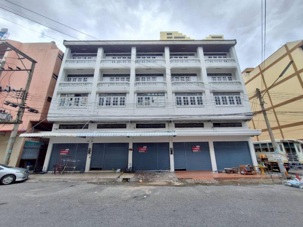 For SaleShop HousePattaya, Bangsaen, Chonburi : For Sale For Sale Commercial Building  , Thung Sukhla , Si Racha , Chon Buri , CX-135011