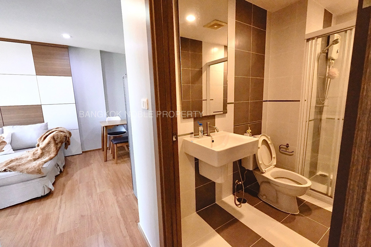 CondoOnnut, Udomsuk : For sale/rent The Base Sukhumvit 77 Condo (Condo The Base Sukhumvit 77) 2 bedrooms (Corner Unit) 14th floor, Building B, size 57.32 sq m.