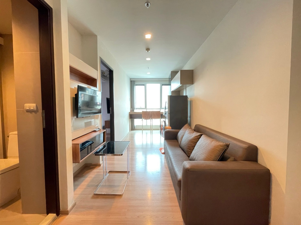 For RentCondoSathorn, Narathiwat : Rhythm Sathorn, Available For Rent, Near Bts Saphantaksin, please inquire and make an appointment to view.