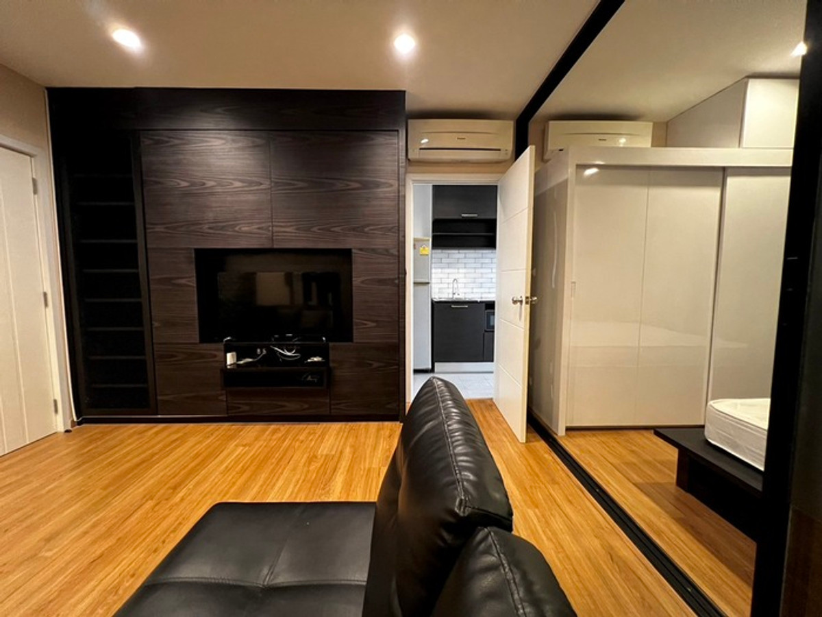 ให้เช่าคอนโดบางซื่อ วงศ์สว่าง เตาปูน : 💖ปล่อยเช่า Condo The Tree Interchange ติดห้างเกตเวย์บางซื่อ /1 ห้องนอน ราคาเพียง 12,000 บาท/สอบถามได้นะคะ 🟢 Line : atfirm2010💖