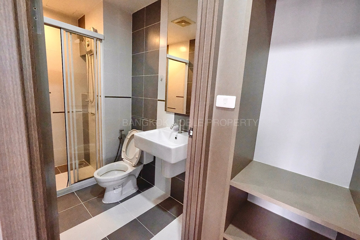 CondoOnnut, Udomsuk : For sale/rent The Base Sukhumvit 77 Condo (Condo The Base Sukhumvit 77) 2 bedrooms (Corner Unit) 14th floor, Building B, size 57.32 sq m.