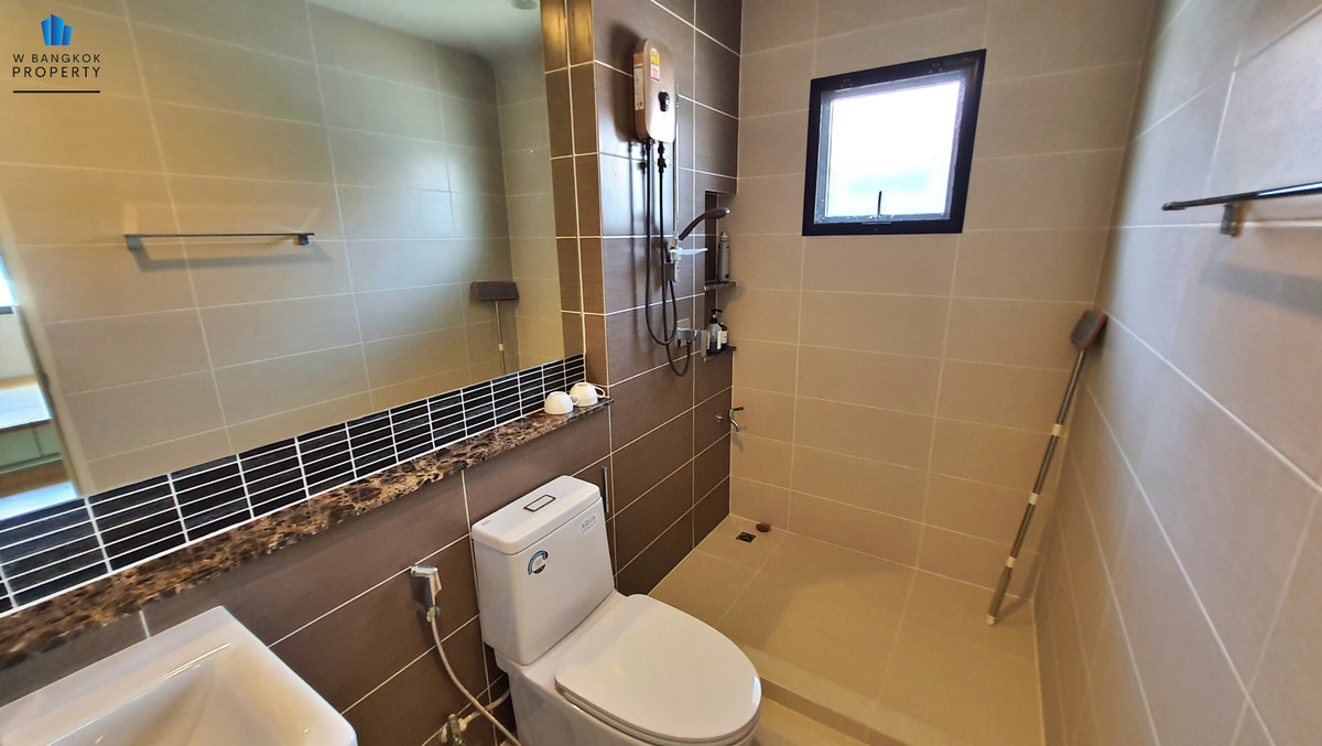 ขายบ้านบางนา แบริ่ง ลาซาล : **Hot Deal** ขายบ้านเดี่ยว บุราสิริ บางนา ก.ม. 26 แปลงริมน้ำ แบบบ้านใหญ่สุด 5 ห้องนอน 5 ห้องน้ำ 3 ที่จอดรถ 337 ตรม. บนที่ดิน 96.7 ตรว.