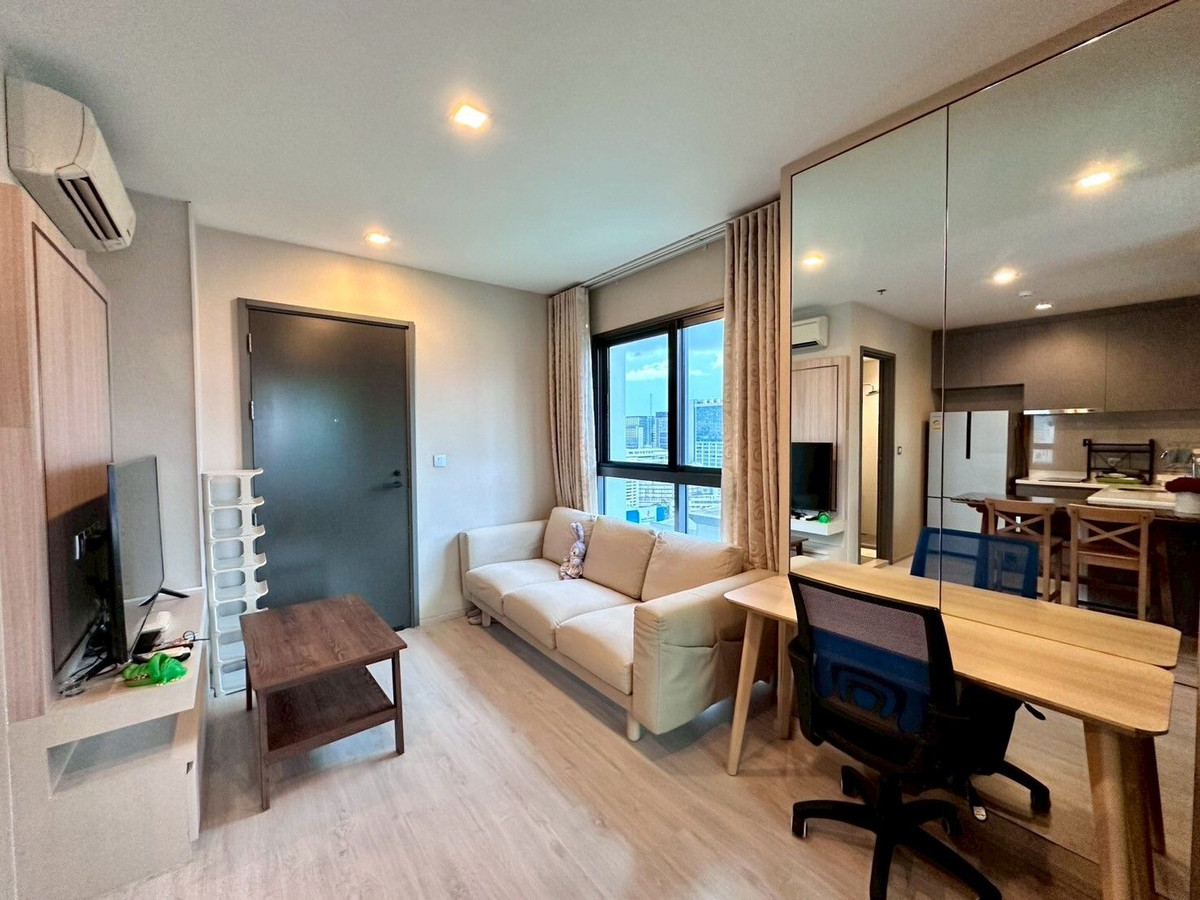 For RentCondoRatchathewi,Phayathai : 🔥Available🔥Rhythm Rangnam 1B1B 36sqm. Just 26K/Month Call Ms.Angel(Aumi)0658209572