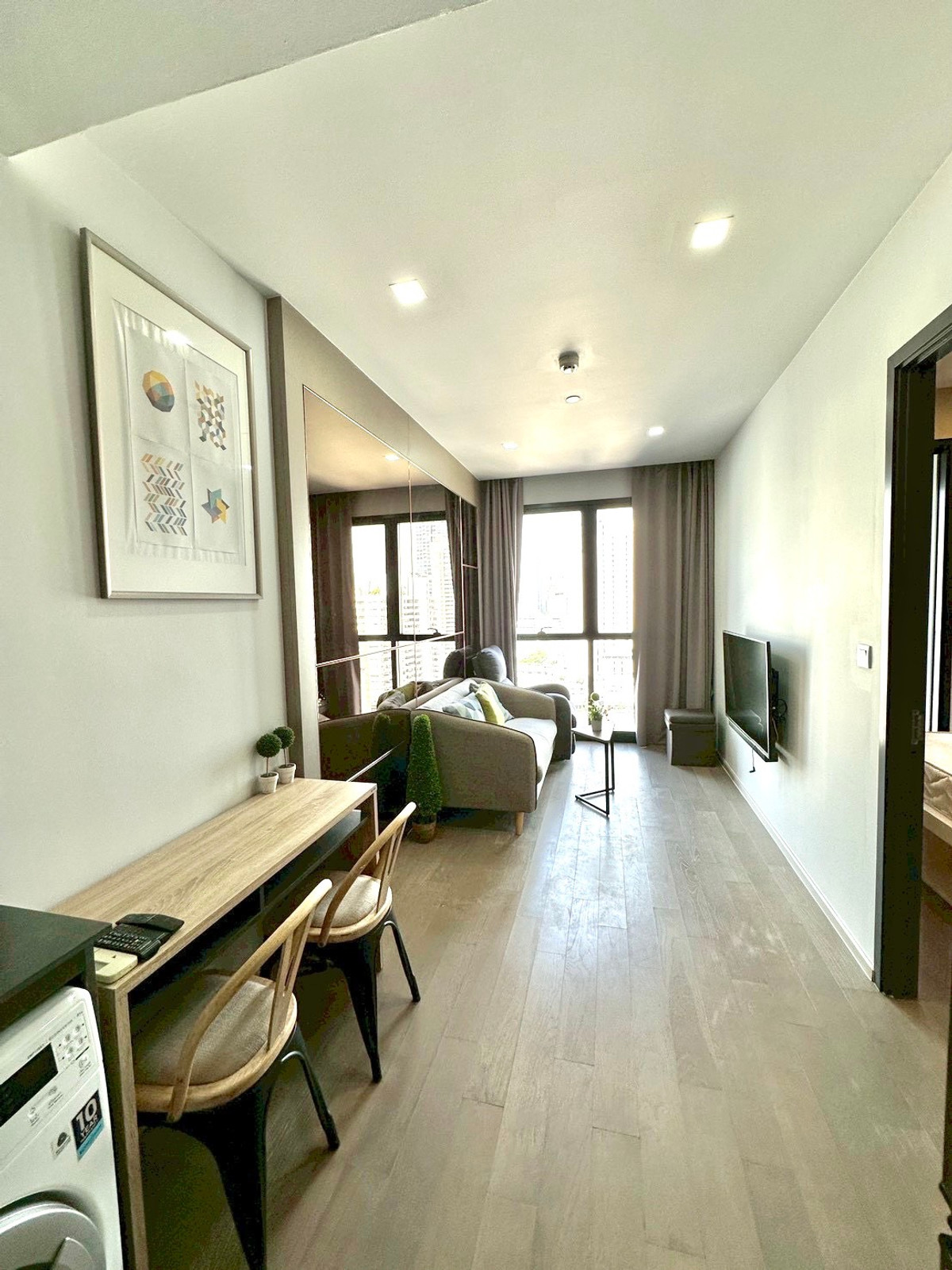 ให้เช่าคอนโดสุขุมวิท อโศก ทองหล่อ : Ashton Asoke ให้เช่า 1ห้องนอน ห้องสวย พร้อมอยู่  ติดMRTสุขุมวิท 25,000 บาท นัดดูห้องจริงได้ทุกวัน โทรเลย: 095-889-4978