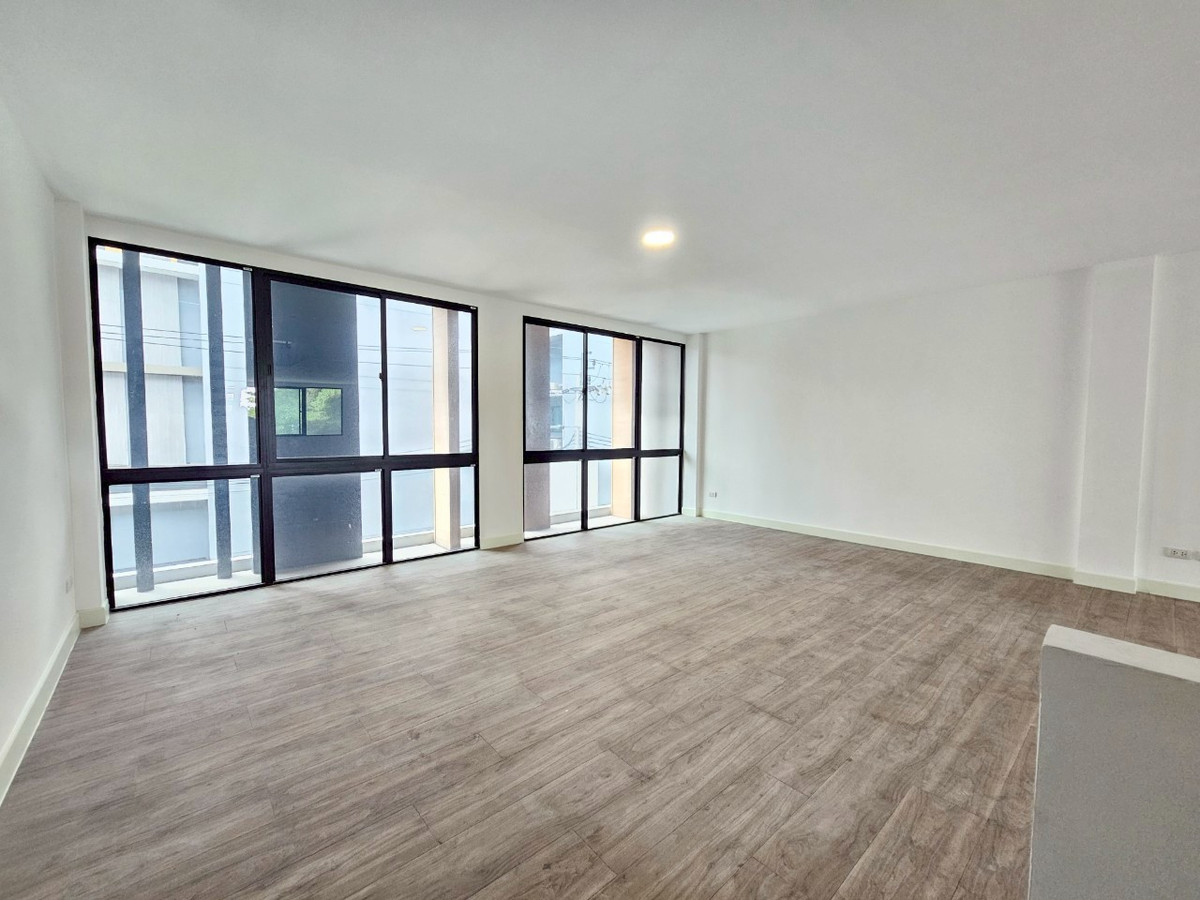 For SaleHome OfficeKaset Nawamin,Ladplakao : 🔥 Its been leaked, selling for a price lower than the market, only 12 million baht! (Cheapest in the project‼️) Call 0994629391 Bird.