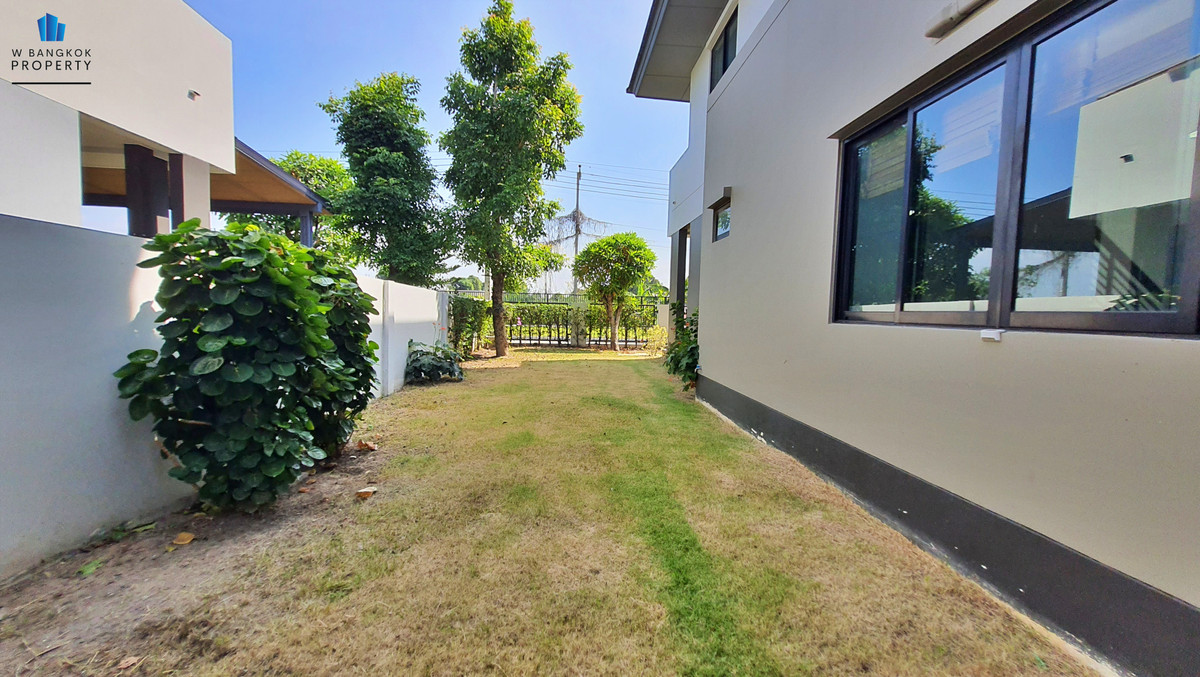 ขายบ้านบางนา แบริ่ง ลาซาล : **Hot Deal** ขายบ้านเดี่ยว บุราสิริ บางนา ก.ม. 26 แปลงริมน้ำ แบบบ้านใหญ่สุด 5 ห้องนอน 5 ห้องน้ำ 3 ที่จอดรถ 337 ตรม. บนที่ดิน 96.7 ตรว.