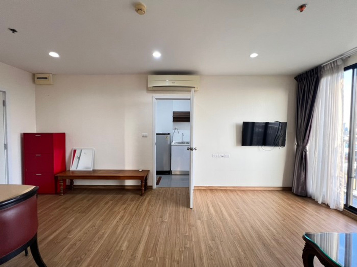 ให้เช่าคอนโดบางซื่อ วงศ์สว่าง เตาปูน : 💖ปล่อยเช่า Condo The Tree Interchange ติดห้างเกตเวย์บางซื่อ /2 ห้องนอน ราคาเพียง 17,000 บาท/สอบถามได้นะคะ 🟢 Line : atfirm2010💖