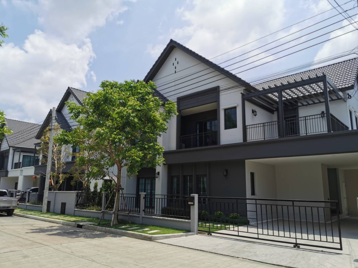 For RentHouseBangna, Bearing, Lasalle : Centro Bangna / 4 bedrooms (for rent), Centro Bangna / 4 Bedrooms (FOR RENT) MICK053