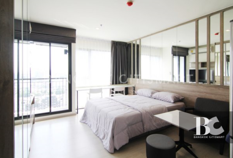 ขายคอนโดพระราม 9 เพชรบุรีตัดใหม่ RCA : 🔥ขายด่วน🔥ริธึ่ม อโศก* ใกล้สถานีรถไฟฟ้า MRT พระราม 9 เฟอร์นิเจอร์ครบ พร้อมเข้าอยู่