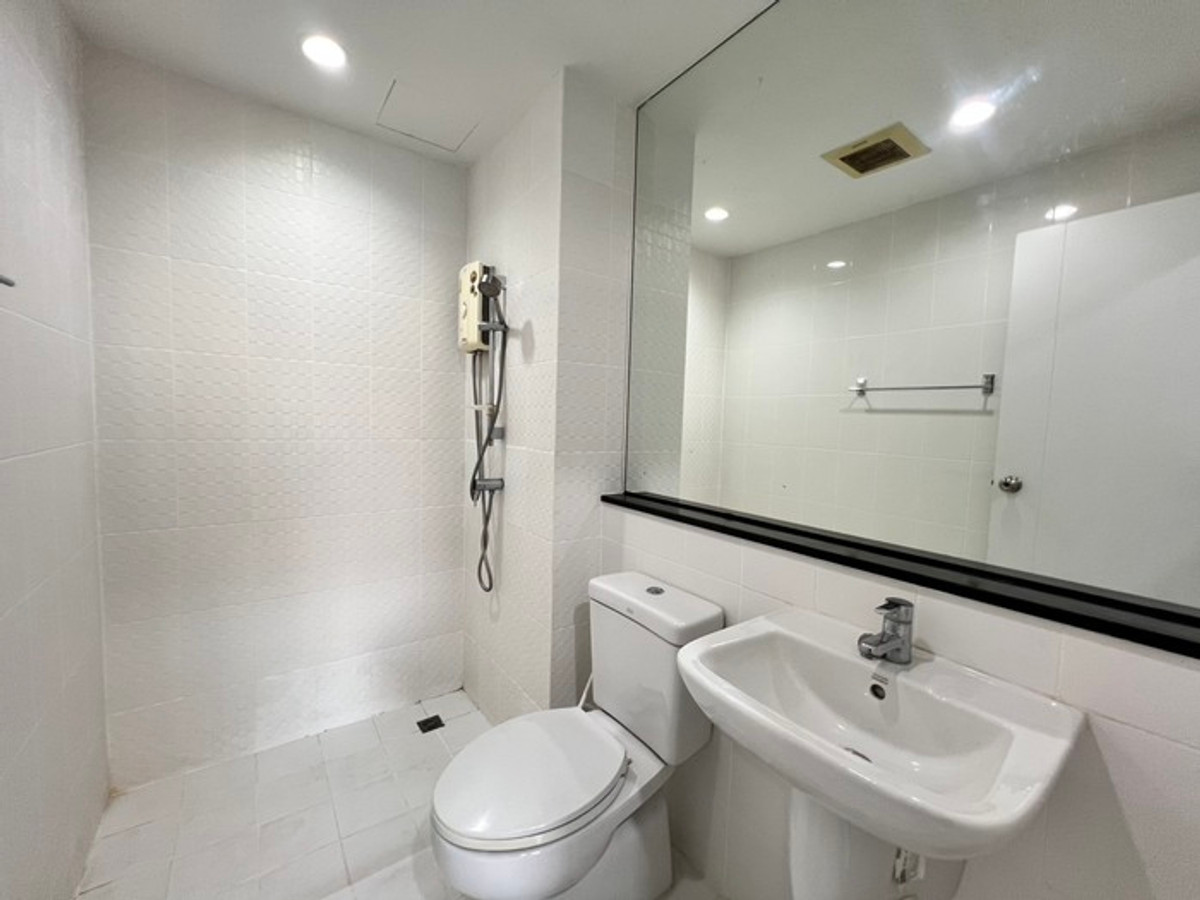 ให้เช่าคอนโดบางซื่อ วงศ์สว่าง เตาปูน : 💖ปล่อยเช่า Condo The Tree Interchange ติดห้างเกตเวย์บางซื่อ /2 ห้องนอน ราคาเพียง 17,000 บาท/สอบถามได้นะคะ 🟢 Line : atfirm2010💖