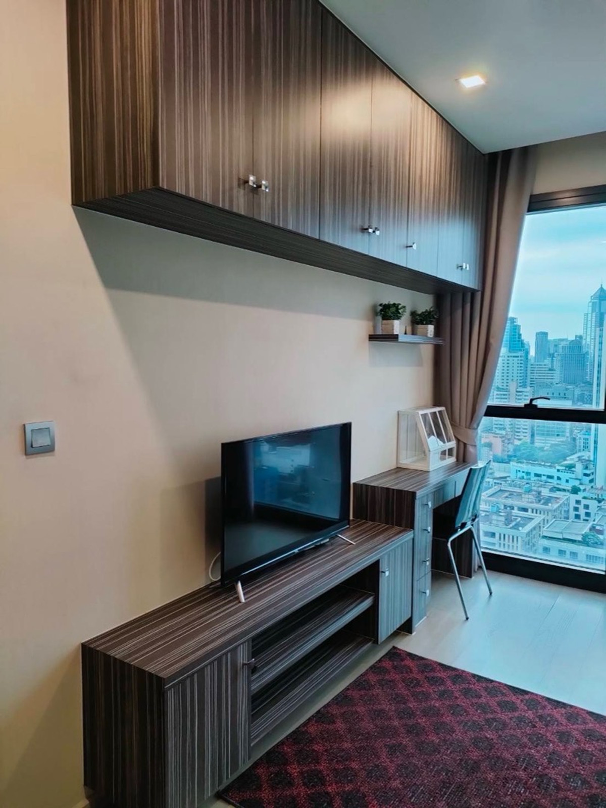 ให้เช่าคอนโดสุขุมวิท อโศก ทองหล่อ : 𝐀𝐒𝐇𝐓𝐎𝐍 𝐀𝐒𝐎𝐊𝐄 ห้องใหม่ 𝟐𝟖,𝟎𝟎𝟎/𝐌𝐨𝐧𝐭𝐡 𝐍𝐞𝐰 𝐑𝐨𝐨𝐦 ชั้นสูง วิวเมือง ไม่บลอควิว 𝐎 เมตร 𝐁𝐓𝐒 𝐒𝐮𝐤𝐡𝐮𝐦𝐯𝐢𝐭 / 𝐌𝐑𝐓 𝐀𝐒𝐎𝐊𝐄 