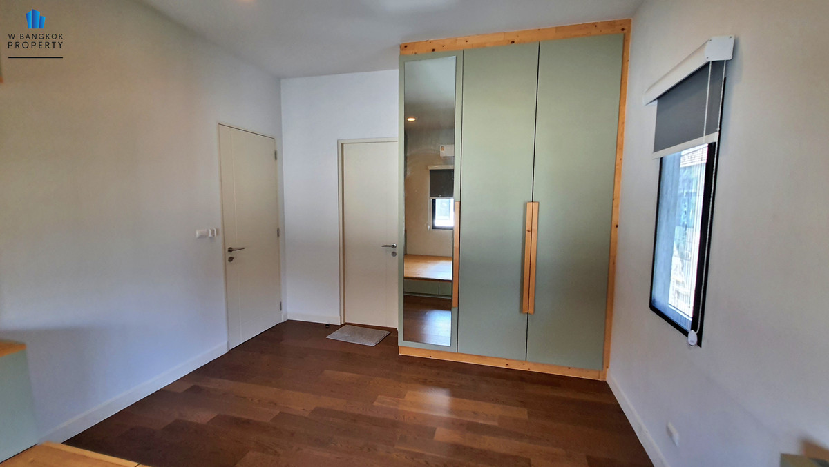 ขายบ้านบางนา แบริ่ง ลาซาล : **Hot Deal** ขายบ้านเดี่ยว บุราสิริ บางนา ก.ม. 26 แปลงริมน้ำ แบบบ้านใหญ่สุด 5 ห้องนอน 5 ห้องน้ำ 3 ที่จอดรถ 337 ตรม. บนที่ดิน 96.7 ตรว.