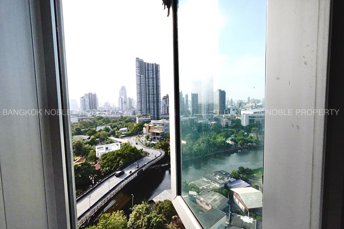 CondoOnnut, Udomsuk : For sale/rent The Base Sukhumvit 77 Condo (Condo The Base Sukhumvit 77) 2 bedrooms (Corner Unit) 14th floor, Building B, size 57.32 sq m.