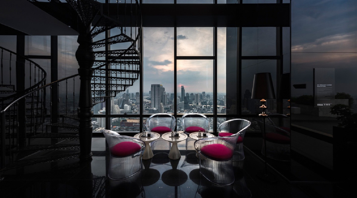 For RentCondoSilom, Saladaeng, Bangrak : ✨ M Silom, live life in the heart of Silom CBD, great location, close to shopping, convenient travel 👌