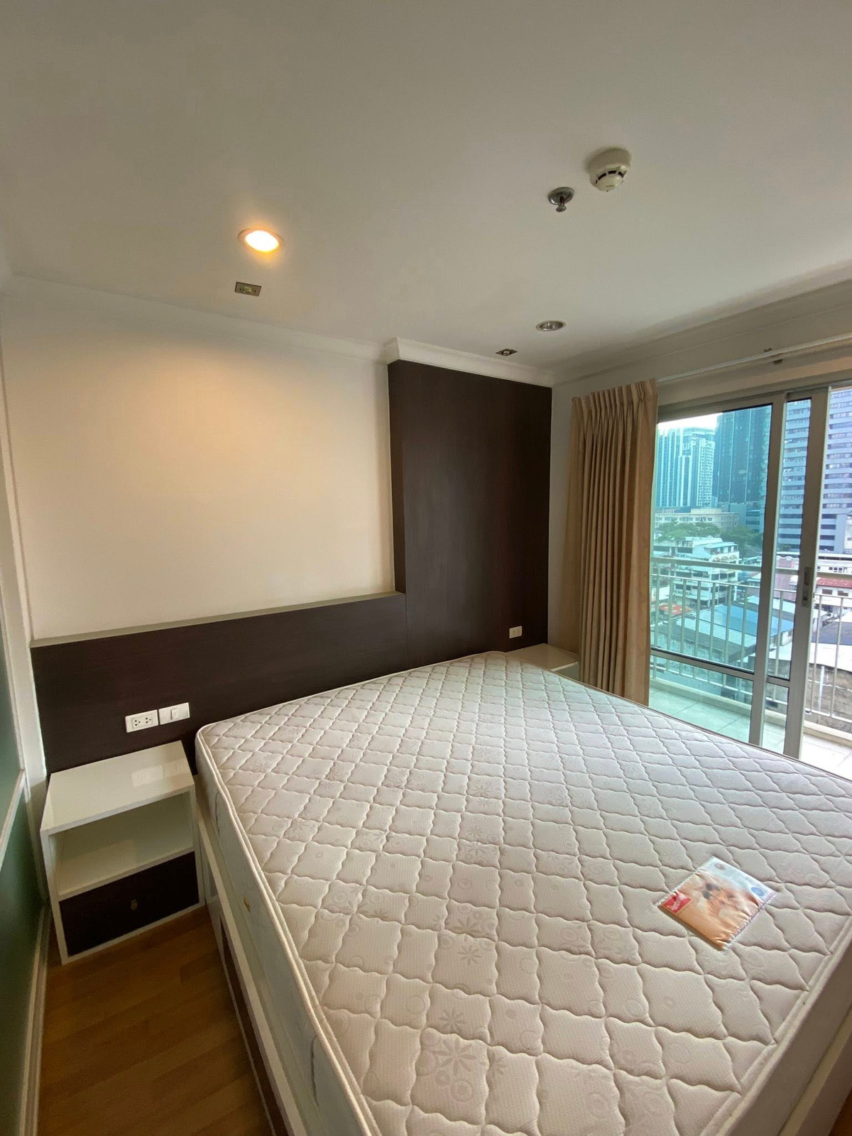 For RentCondoRama9, Petchburi, RCA : ✨🐱Lumpini Place Rama 9🐱✨ 1 Bed 1 Bath, Rental 13,500 Baht