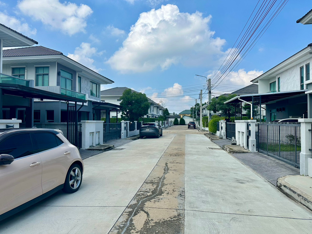 For SaleHouseNonthaburi, Bang Yai, Bangbuathong : Single house for sale, Perfect Place Rattanathibet-Sai Ma Station, 6 bedrooms, 3 bathrooms, 2 parking spaces, area 134 square meters.