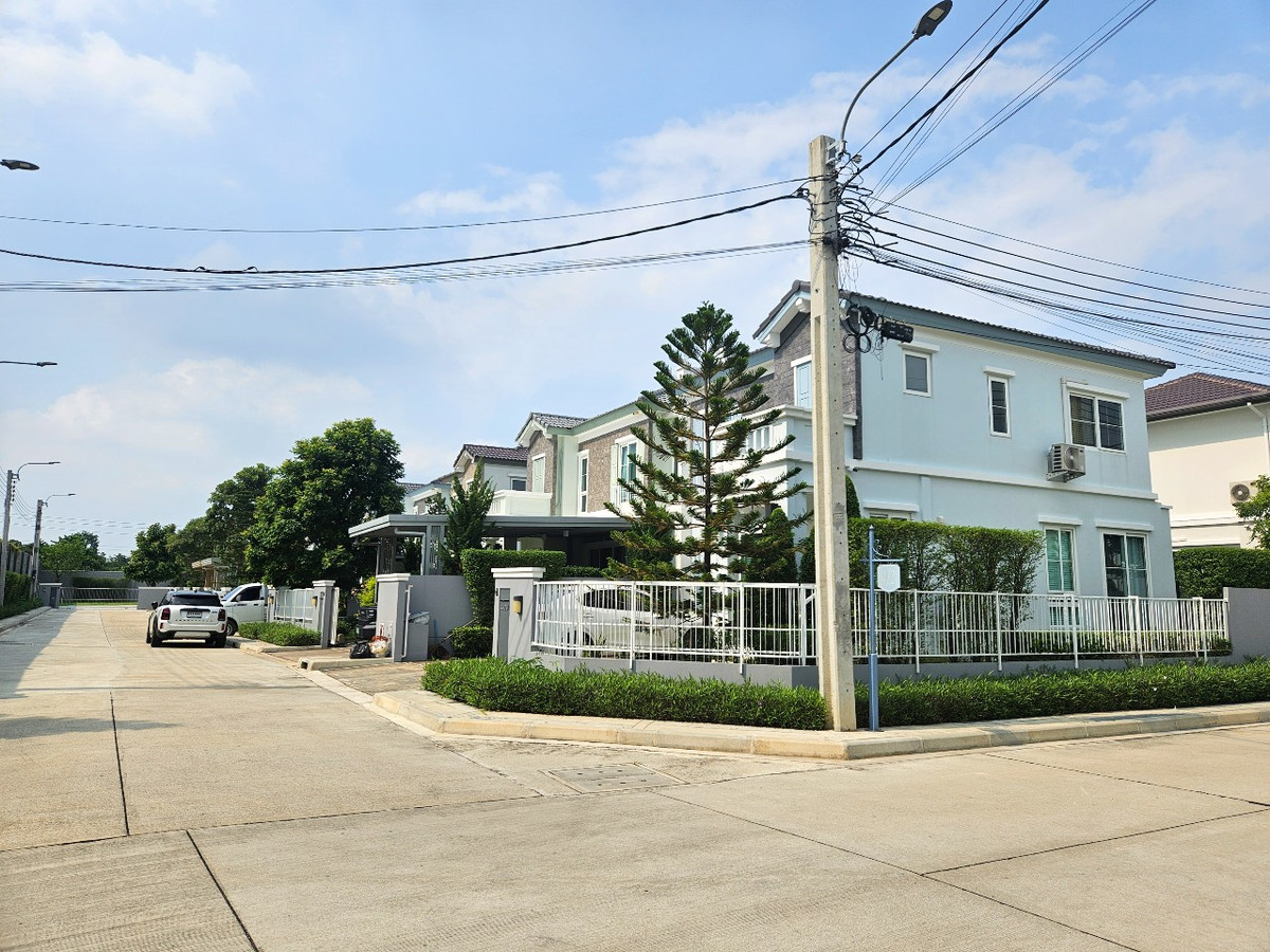 ขายบ้านพระราม 5 ราชพฤกษ์ บางกรวย : ขายบ้านแฝด Anya ราชพฤกษ์–นครอินทร์ ขนาด 40.3 ตรว. หลังมุม สภาพใหม่ เฟอร์นิเจอร์และเครื่องใช้ไฟฟ้าครบ