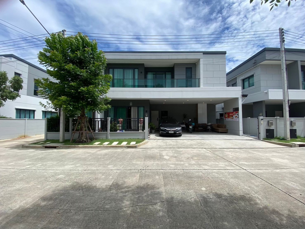 For SaleHousePathum Thani,Rangsit, Thammasat : Luxury detached house for sale, Centro Don Mueang-Chaengwattana, near Robinson Lifestyle Srisaman, size 63 sq m.