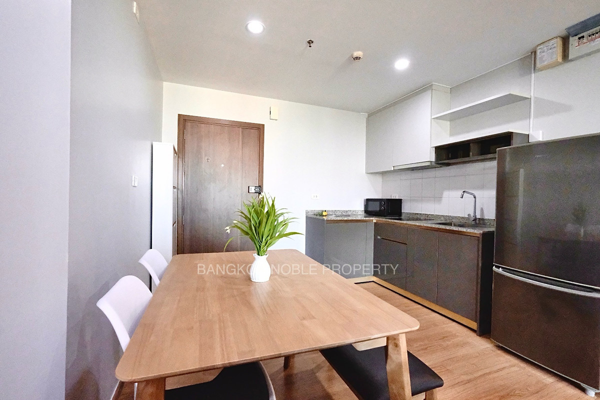 CondoOnnut, Udomsuk : For sale/rent The Base Sukhumvit 77 Condo (Condo The Base Sukhumvit 77) 2 bedrooms (Corner Unit) 14th floor, Building B, size 57.32 sq m.