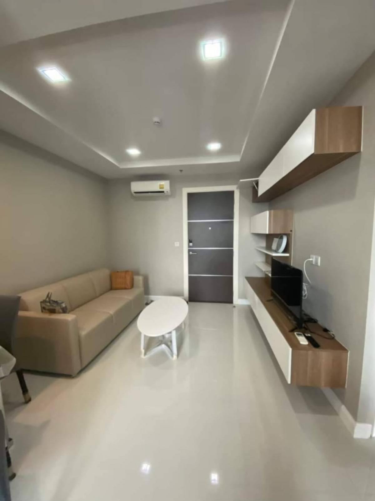 For RentCondoSamut Prakan,Samrong : For rent 📍 The Metropolis Samrong Interchange 📍 Fully furnished and equipped, near BTS Samrong