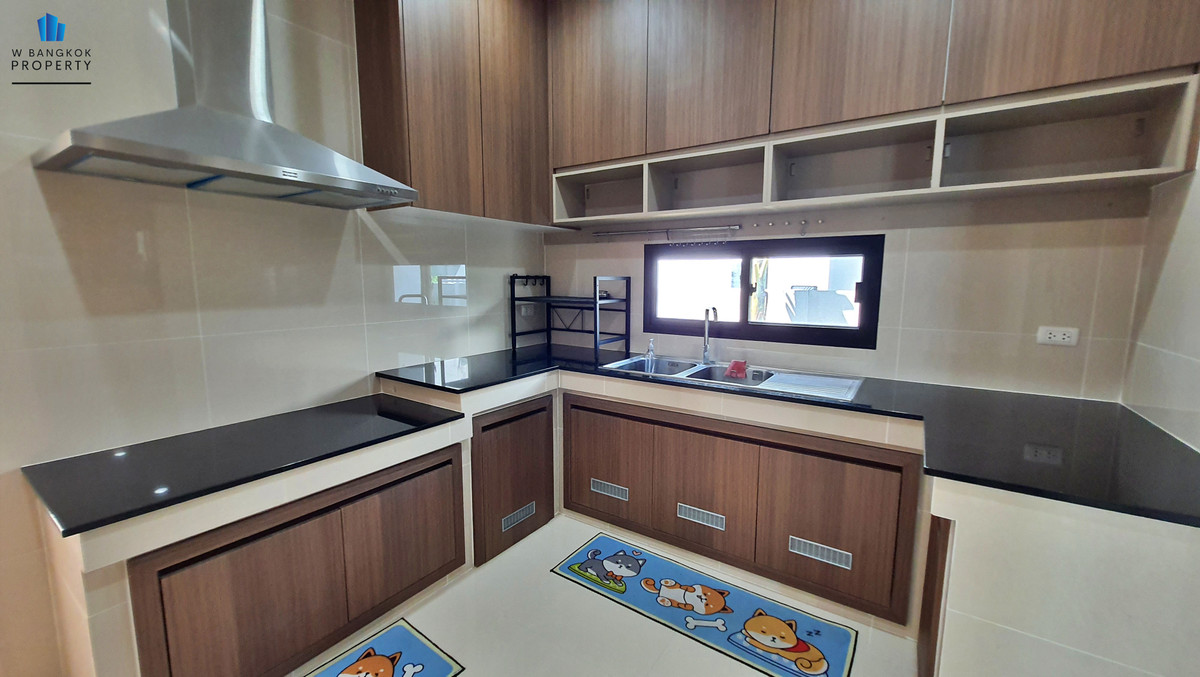 ขายบ้านบางนา แบริ่ง ลาซาล : **Hot Deal** ขายบ้านเดี่ยว บุราสิริ บางนา ก.ม. 26 แปลงริมน้ำ แบบบ้านใหญ่สุด 5 ห้องนอน 5 ห้องน้ำ 3 ที่จอดรถ 337 ตรม. บนที่ดิน 96.7 ตรว.