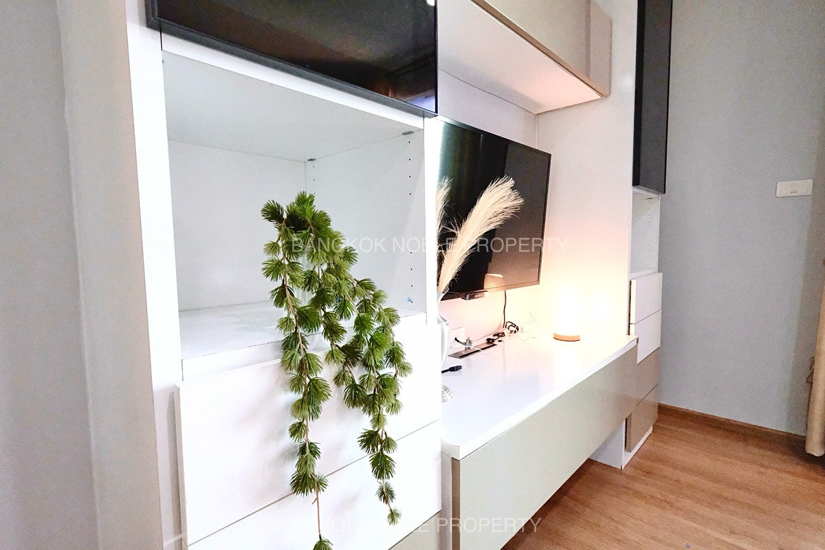 CondoOnnut, Udomsuk : For sale/rent The Base Sukhumvit 77 Condo (Condo The Base Sukhumvit 77) 2 bedrooms (Corner Unit) 14th floor, Building B, size 57.32 sq m.