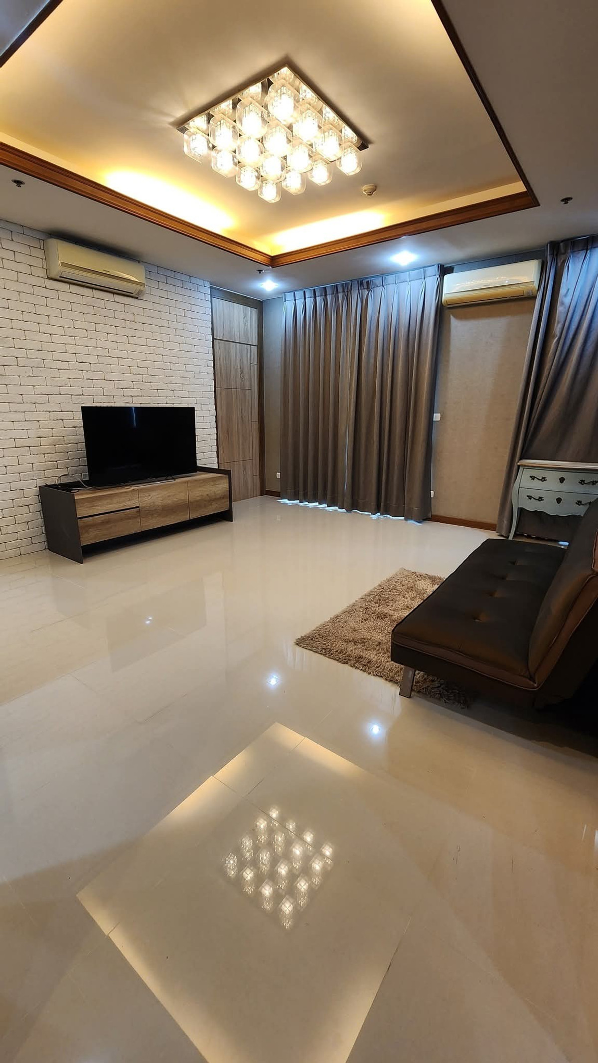 ขายคอนโดพระราม 9 เพชรบุรีตัดใหม่ RCA : Villa Asoke / 2 Bedrooms (FOR SALE), วิลล่า อโศก / 2 ห้องนอน (ขาย) PRAEW093