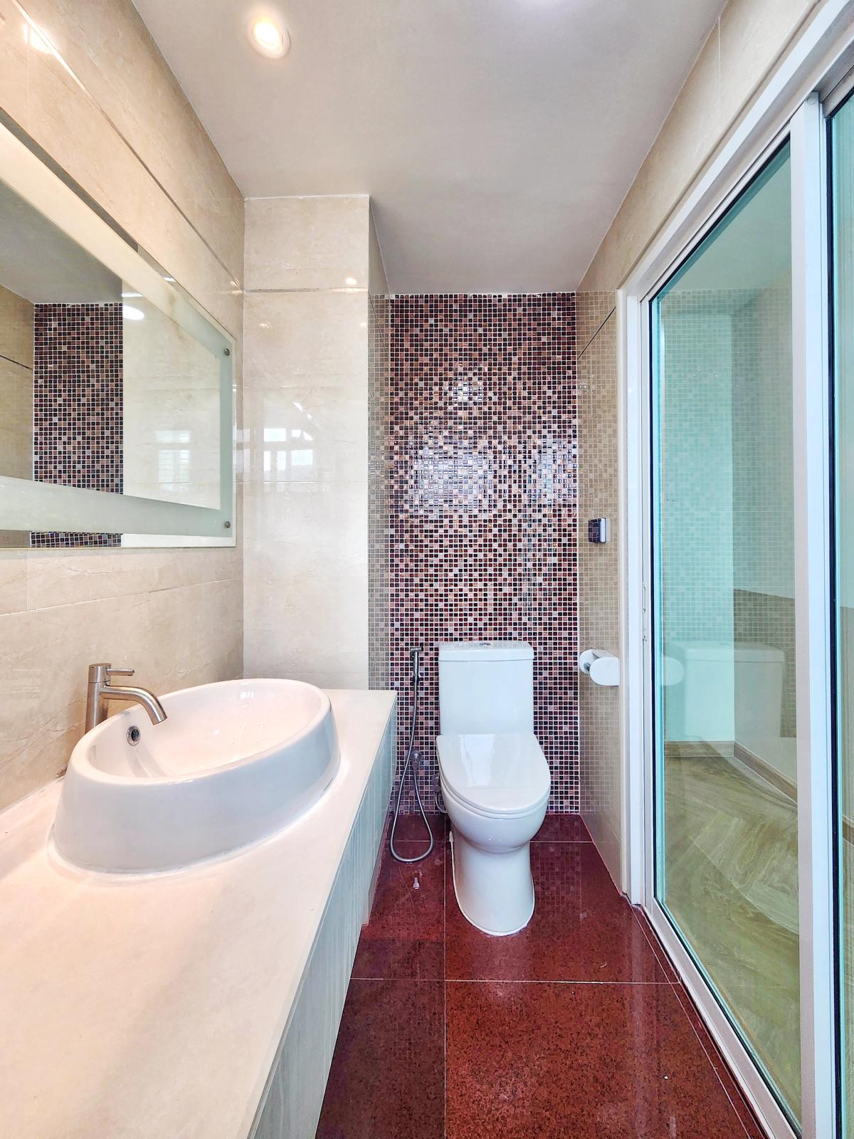 ขายคอนโดเสรีไทย-นิด้า : 🔥ขาย 🌟ห้องรีโนเวทใหม่ 🧳พร้อมอยู่ 🏢คอนโด แบงค์คอก ฮอไรซอน รามคำแหง 40.23 ตร.ม.