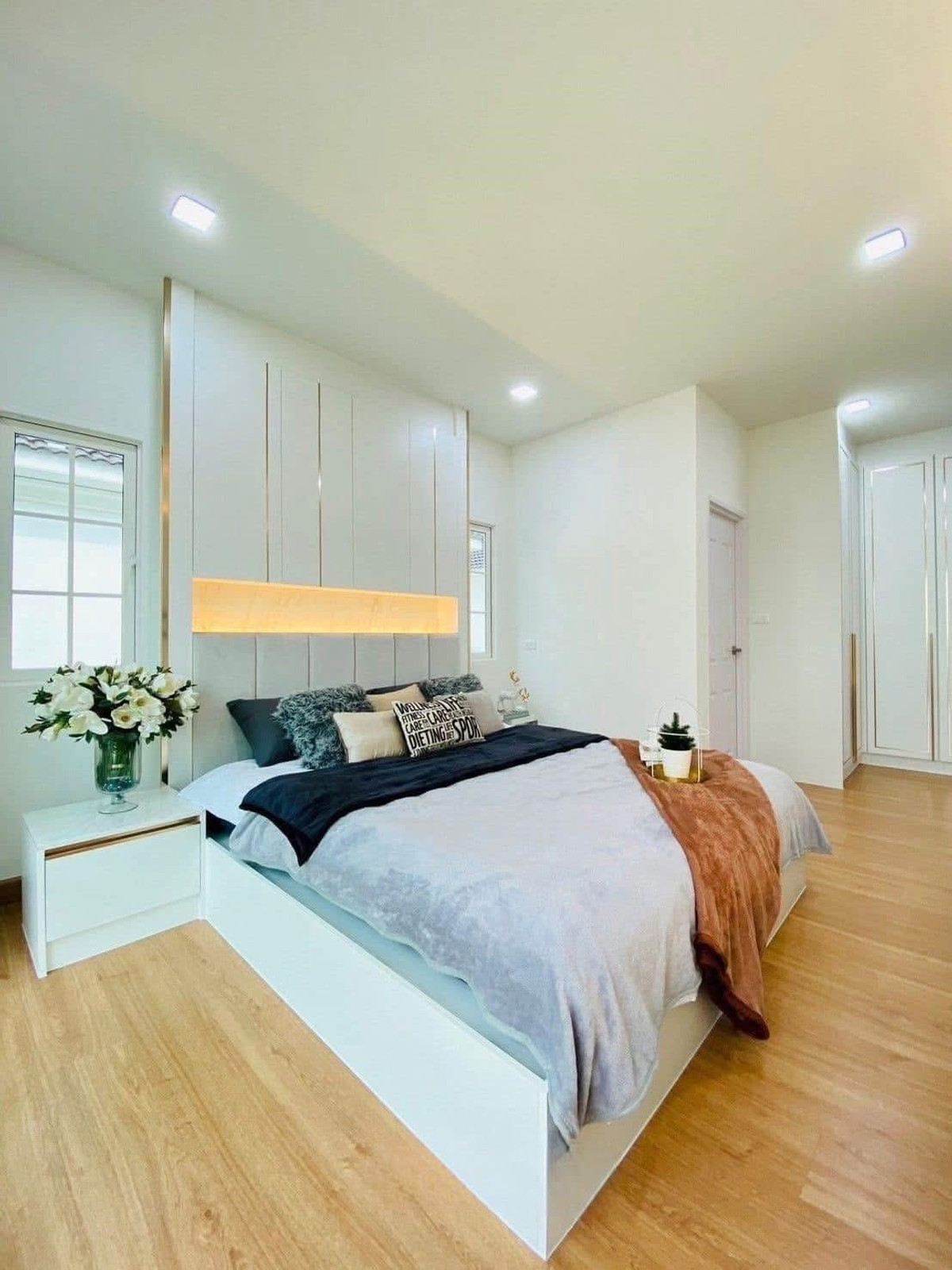 ให้เช่าบ้านลาดกระบัง สุวรรณภูมิ : K-6618 บ้านตกแต่งสวยหรู พร้อมเฟอร์นิเจอร์บิ้วอิน พร้อมอยู่  โกลเด้น นีโอ บางนา สวนหลวง