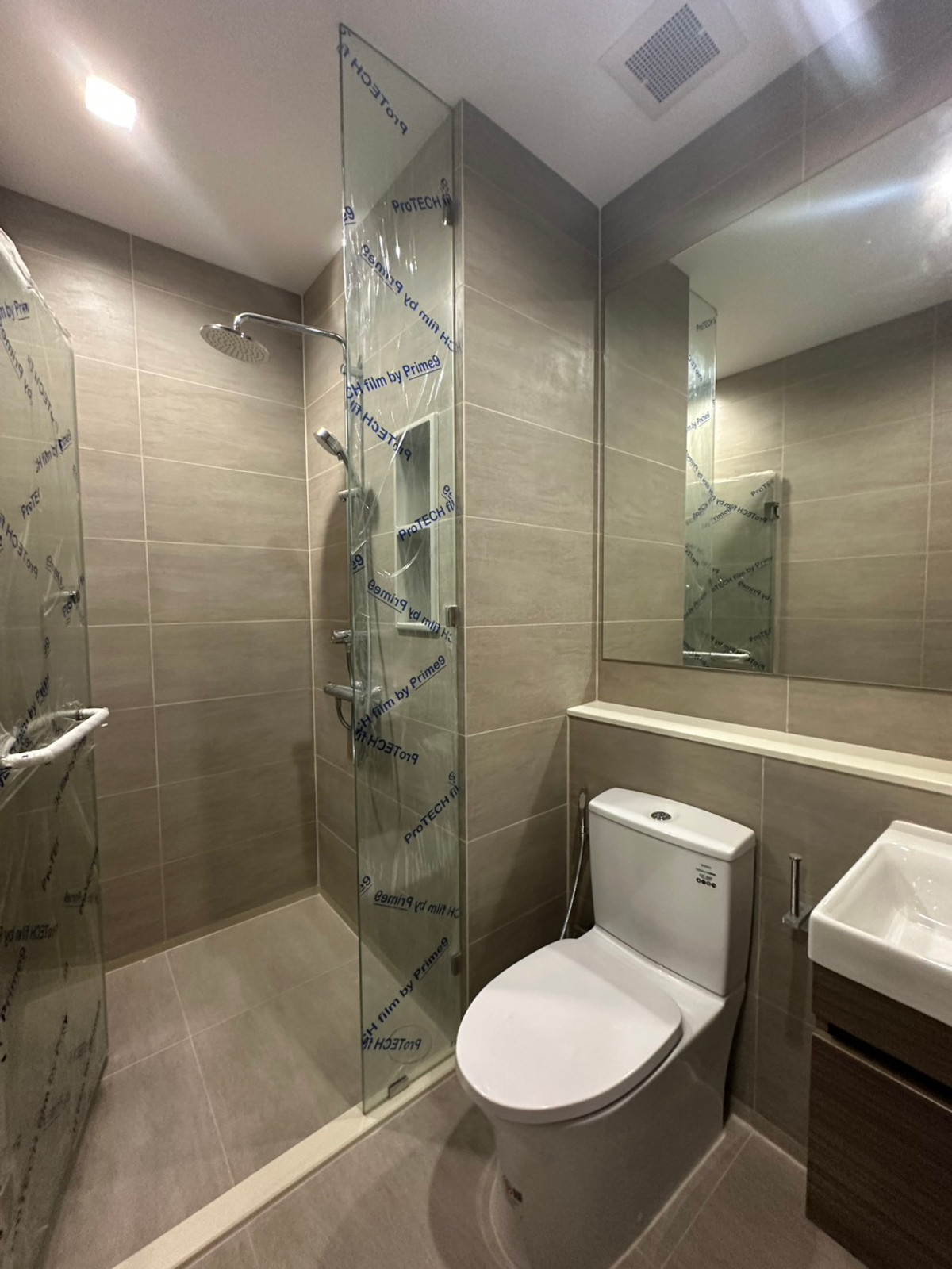 ขายคอนโดสาทร นราธิวาส : ห้องเปล่า ชั้นสูง วิวแม่น้ำ ติด รร. นานาชาติ Shrewsbury 1 นอน ใกล้ BTS สะพานตากสิน 081-245-7349