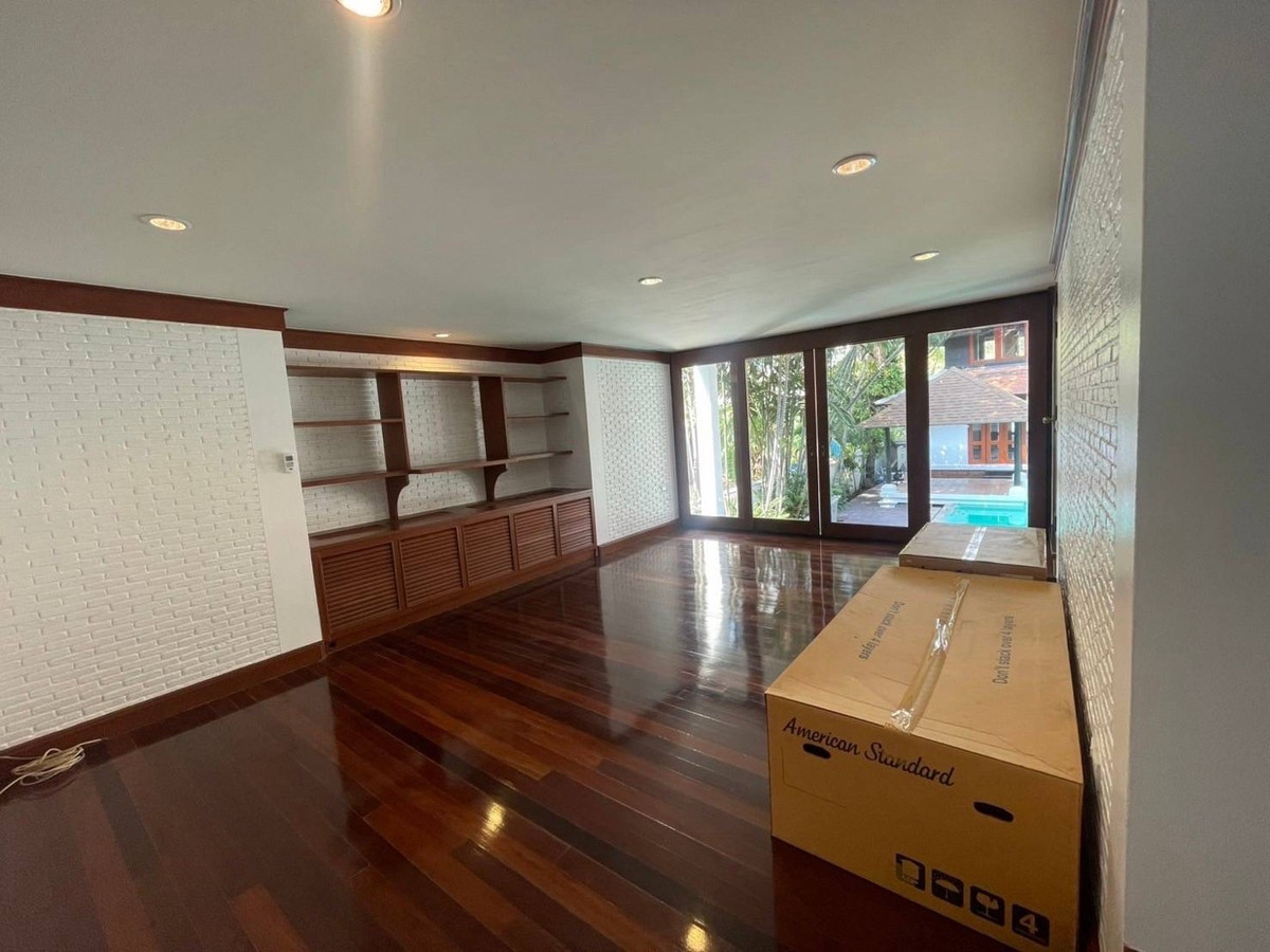 ให้เช่าบ้านสุขุมวิท อโศก ทองหล่อ : 📢👇บ้านเดี่ยวใจกลางกรุงเทพฯ พร้อมสระว่ายน้ำส่วนตัว และมีเรือนพักรับรองแยกต่างหาก