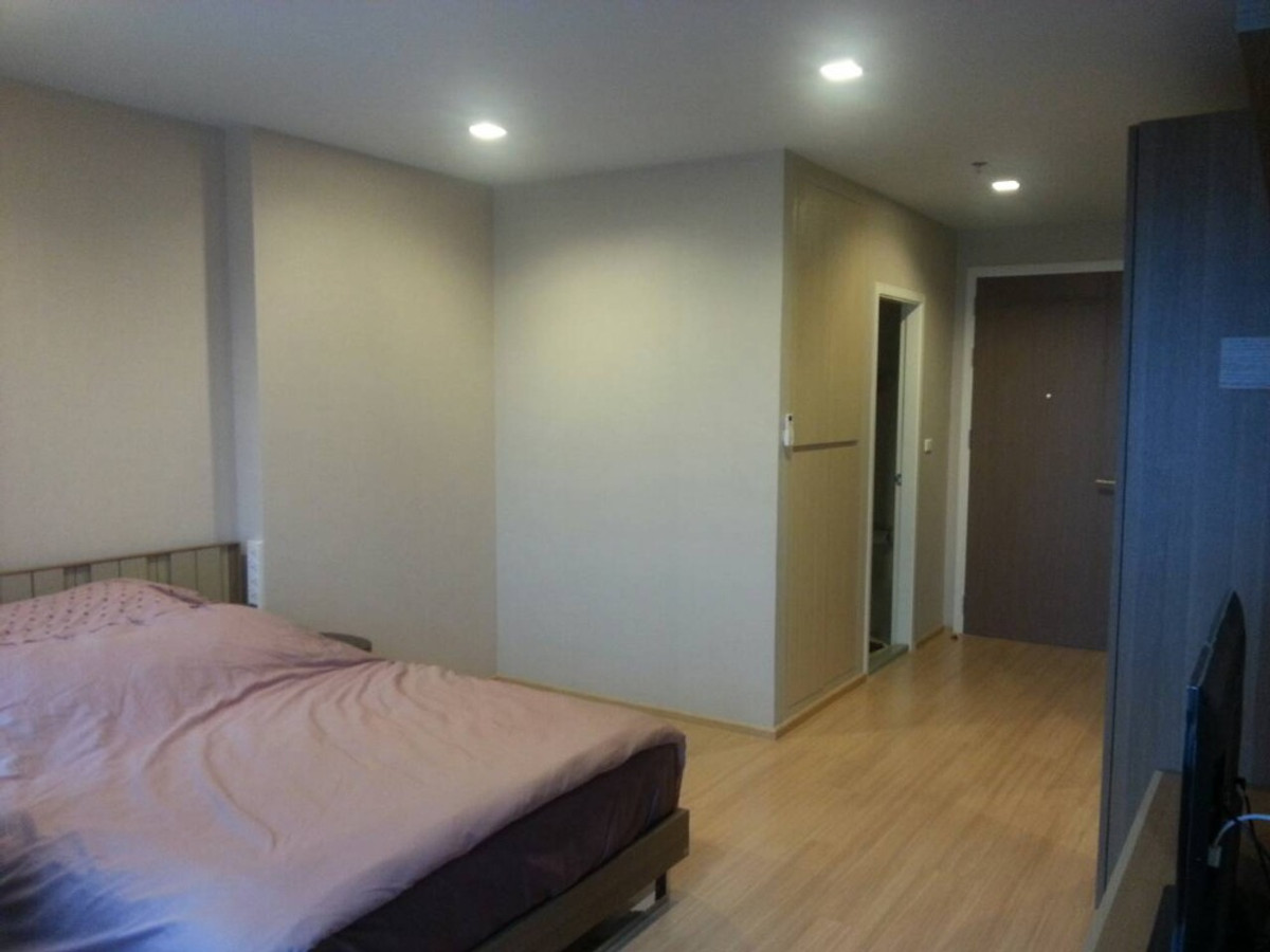 For RentCondoThaphra, Talat Phlu, Wutthakat : Casa Condo Ratchada Ratchaphruek【𝐑𝐄𝐍𝐓】🔥 Fully furnished room with a warm, simple style 🔥  Contact Line ID: @hacondo