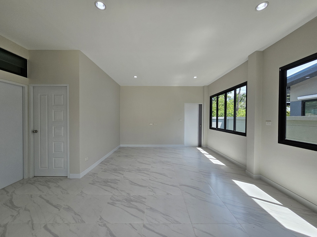 For SaleKhon Kaen : Twin house, 2 bedrooms, 2 bathrooms, 2 parking spaces, Ban Wa Subdistrict, only 15 minutes from Khon Kaen city.