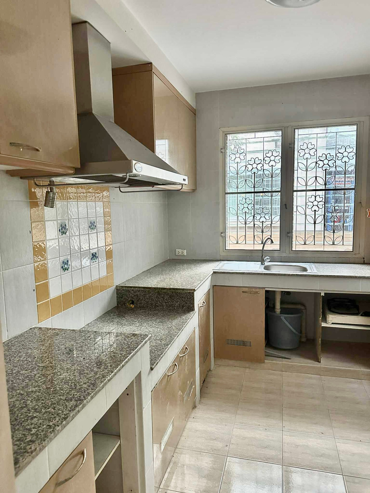 ขายบ้านนวมินทร์ รามอินทรา : มัณฑนา พระยาสุเรนทร์ 26 / 3 ห้องนอน (ขาย), Manthana Prayasuren 26 / 3 Bedrooms (FOR SALE) PINP048