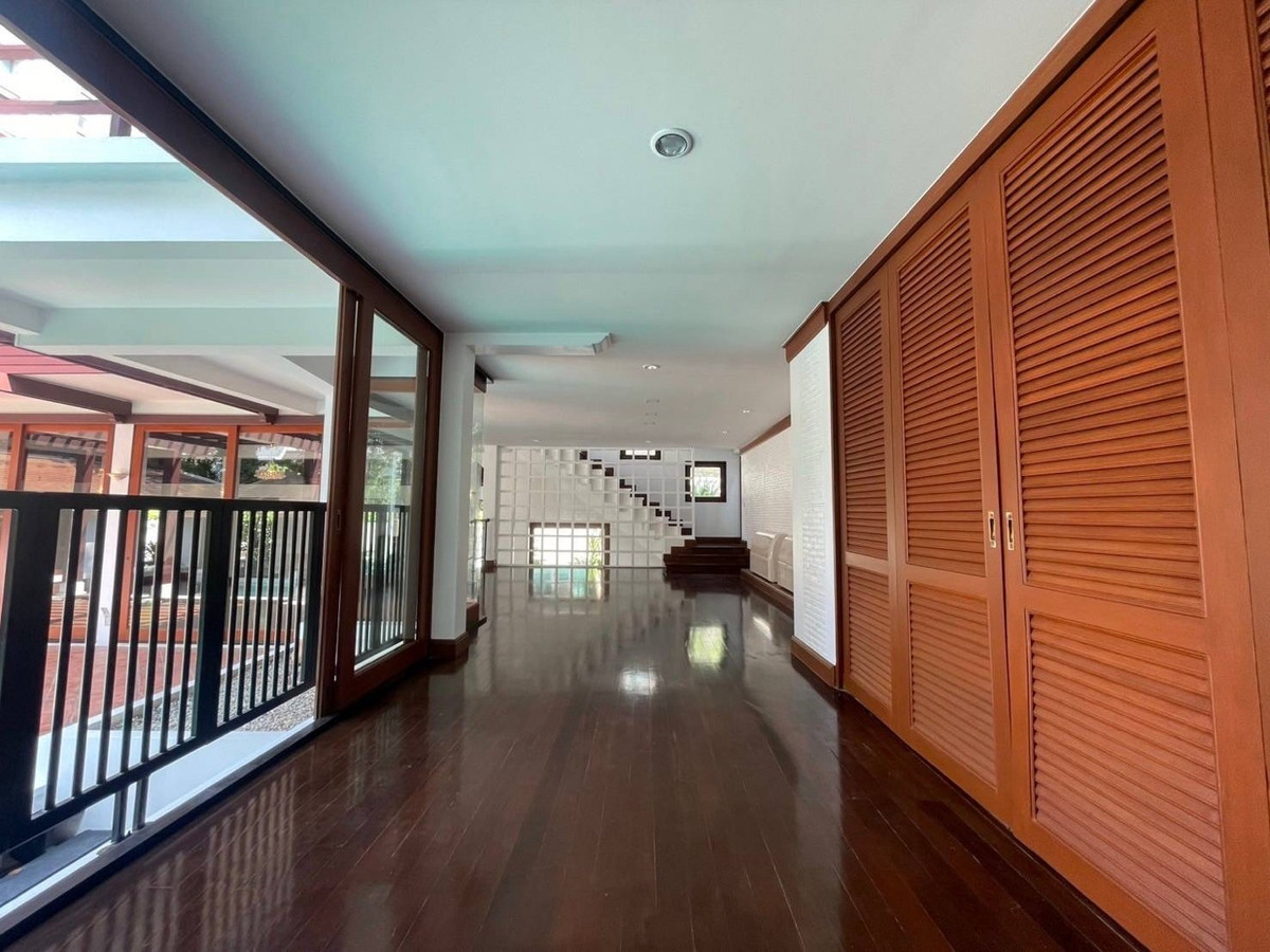 ให้เช่าบ้านสุขุมวิท อโศก ทองหล่อ : 📢👇บ้านเดี่ยวใจกลางกรุงเทพฯ พร้อมสระว่ายน้ำส่วนตัว และมีเรือนพักรับรองแยกต่างหาก