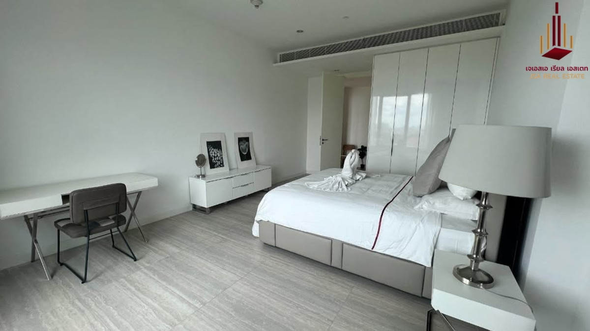 For RentCondoWitthayu, Chidlom, Langsuan, Ploenchit : ✨ For Rent: 185 Rajadamri Condo ✨ 💰 Only 200,000 THB/month