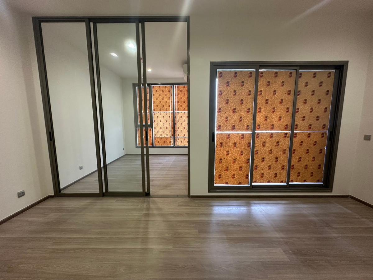 ขายคอนโดสาทร นราธิวาส : ห้องเปล่า ชั้นสูง วิวแม่น้ำ ติด รร. นานาชาติ Shrewsbury 1 นอน ใกล้ BTS สะพานตากสิน 081-245-7349