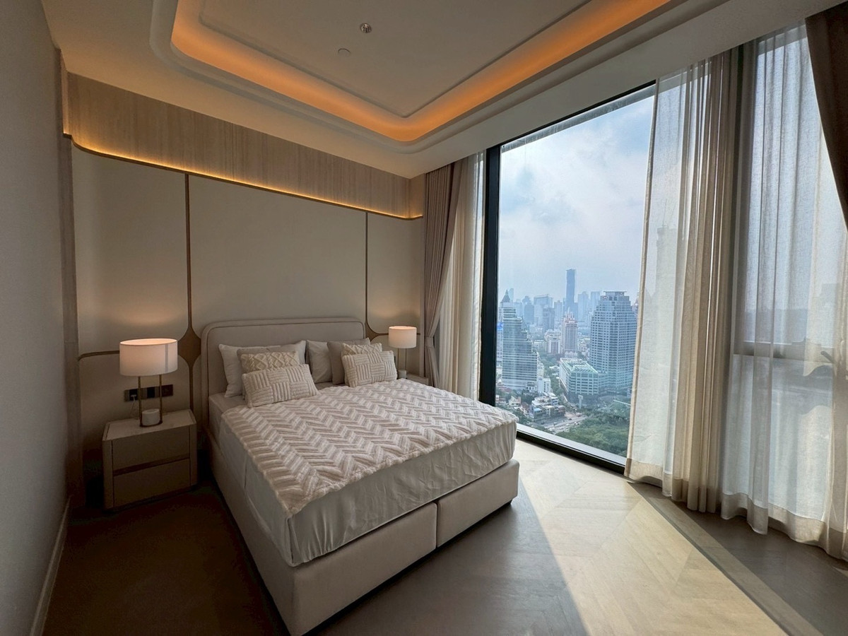 For SaleCondoWitthayu, Chidlom, Langsuan, Ploenchit : ONE 89 Wireless For Sale Iconic 3Bed3Bath 226sqm 169.5 MB 🔥