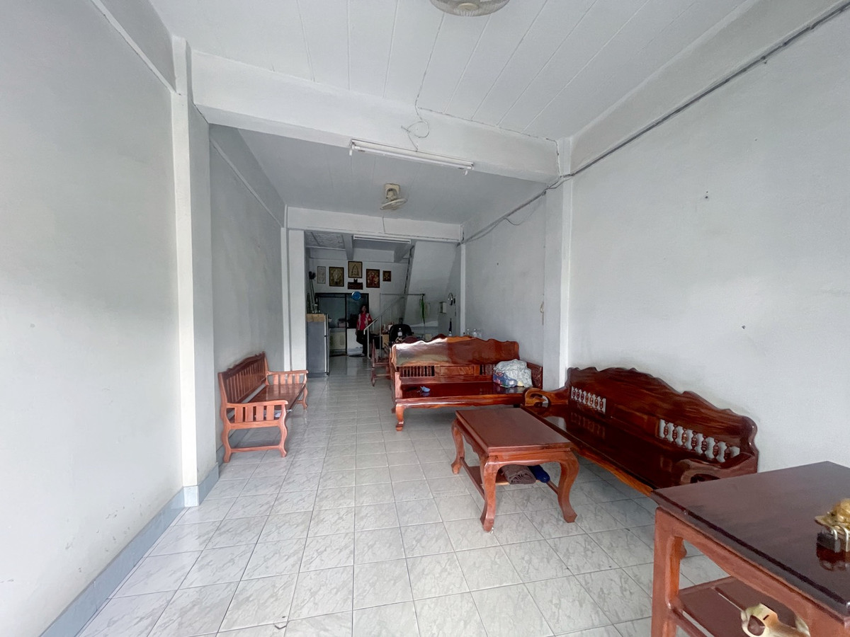 ขายอาคารพาณิชย์มหาสารคาม : ขายอาคารพานิชย์ 3 ชั้น 1 คูหา ใจกลางเมืองมหาสารคาม  ทำเลสวย ใกล้เทคนิคมหาสารคาม