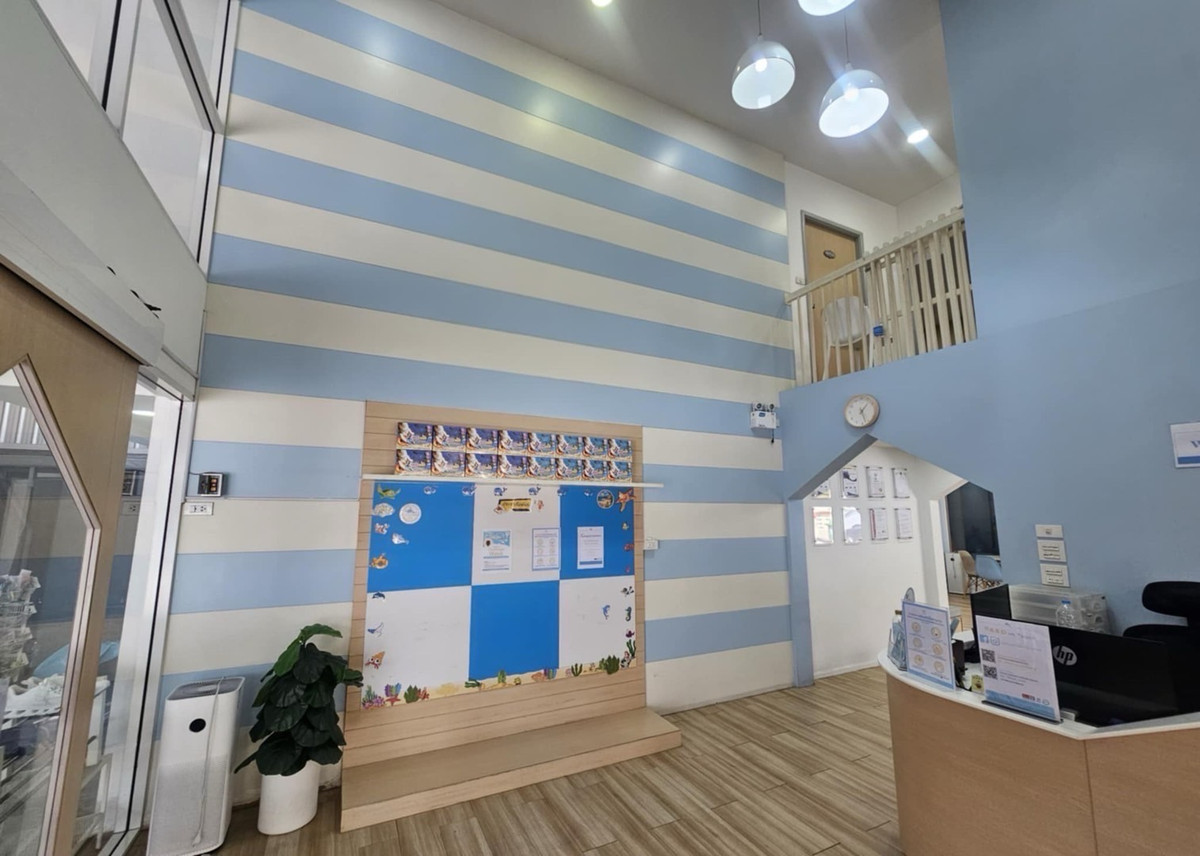 ขายโฮมออฟฟิศพระราม 9 เพชรบุรีตัดใหม่ RCA : 📢👇 โอกาสทองสำหรับนักลงทุนและนักธุรกิจ ทรัพย์สินแปลงพิเศษใจกลางพระราม 9 พร้อมสิ่งปลูกสร้างที่สามารถทำธุรกิจได้หลายรูปแบบ หรือ พักอาศัย