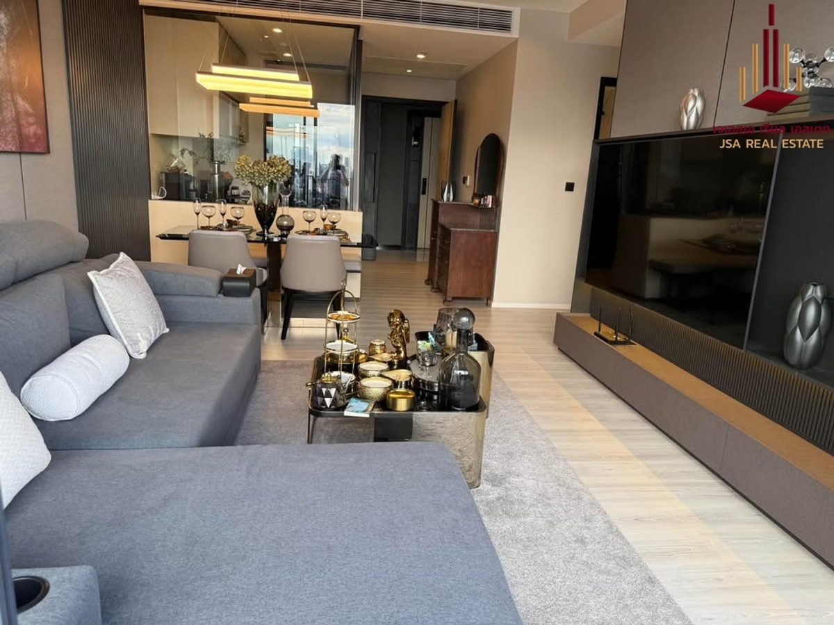 For SaleCondoRatchathewi,Phayathai : ✨ For Sale: The Room Phayathai Condo ✨ 💰 Only 13,600,000 THB