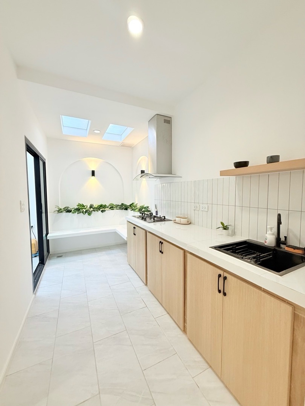 For SaleTownhomeLadprao101, Happy Land, The Mall Bang Kapi : 🏡Beautiful renovated townhouse, Lat Phrao 101, near MRT, fully furnished, ready to move in, special price.